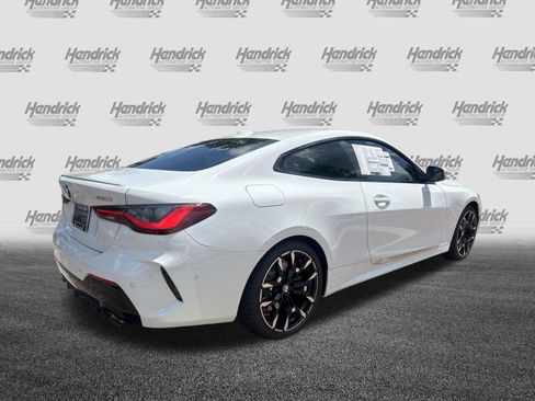 Used 2026 BMW 430i Coupe w/ M Sport Package RWD image 9