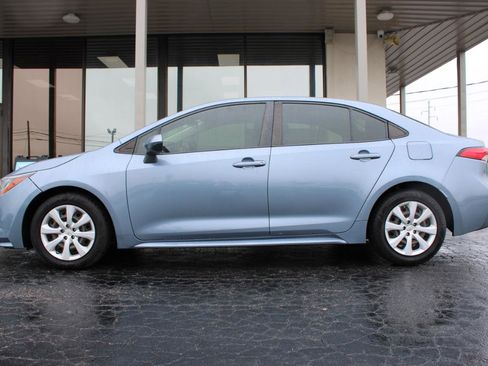 Used 2022 Toyota Corolla LE FWD image 11