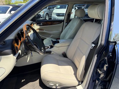 Used 1999 Jaguar XJ8 RWD image 13