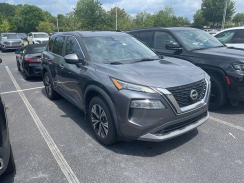 Used 2022 Nissan Rogue SV FWD image 6
