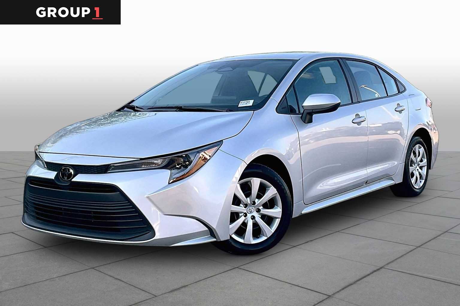 Used 2025 Toyota Corolla LE FWD image 1