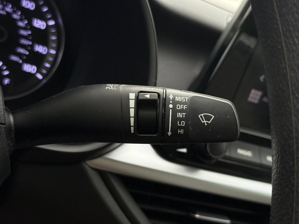 Used 2023 Kia Forte LXS w/ LXS Technology Package FWD image 21