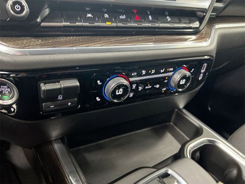 Used 2024 Chevrolet Silverado 1500 RST w/ Z71 Off-Road Package image 16