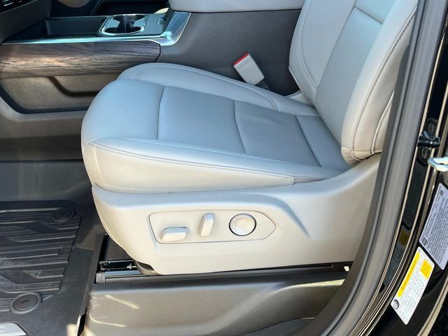 New 2025 GMC Sierra 2500 SLT w/ SLT Premium Package AWD/4WD image 24