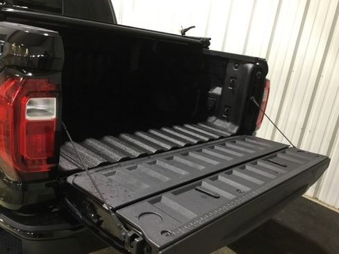 Used 2023 GMC Canyon Elevation w/ Convenience Package image 19