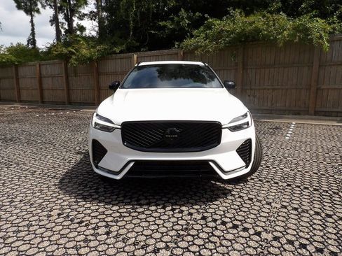 New 2026 Volvo XC60 B5 Ultra w/ Climate Package image 2