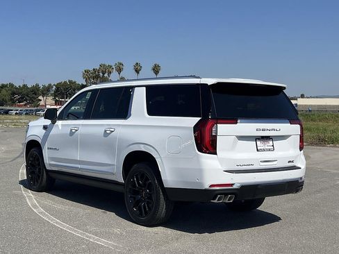 New 2026 GMC Yukon XL Denali w/ Denali Reserve Package RWD image 6