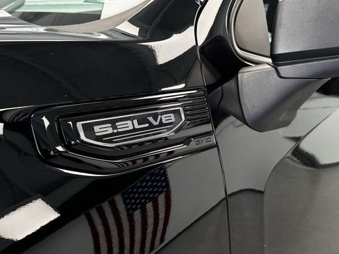 Used 2019 GMC Sierra 1500 Elevation w/ Elevation Value Package AWD/4WD image 12