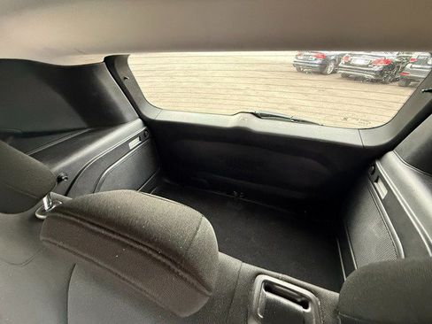 Used 2015 Jeep Renegade Latitude FWD image 12