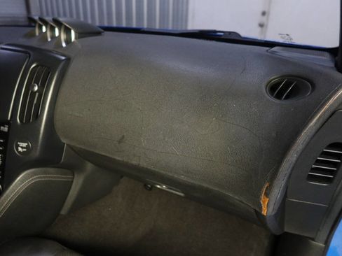 Used 2009 Nissan 370Z Touring w/ Sport Pkg image 35