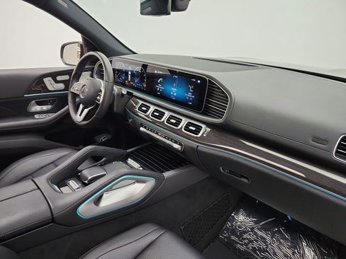 Used 2021 Mercedes-Benz GLS 450 4MATIC image 22