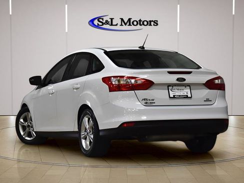 Used 2014 Ford Focus SE FWD image 5