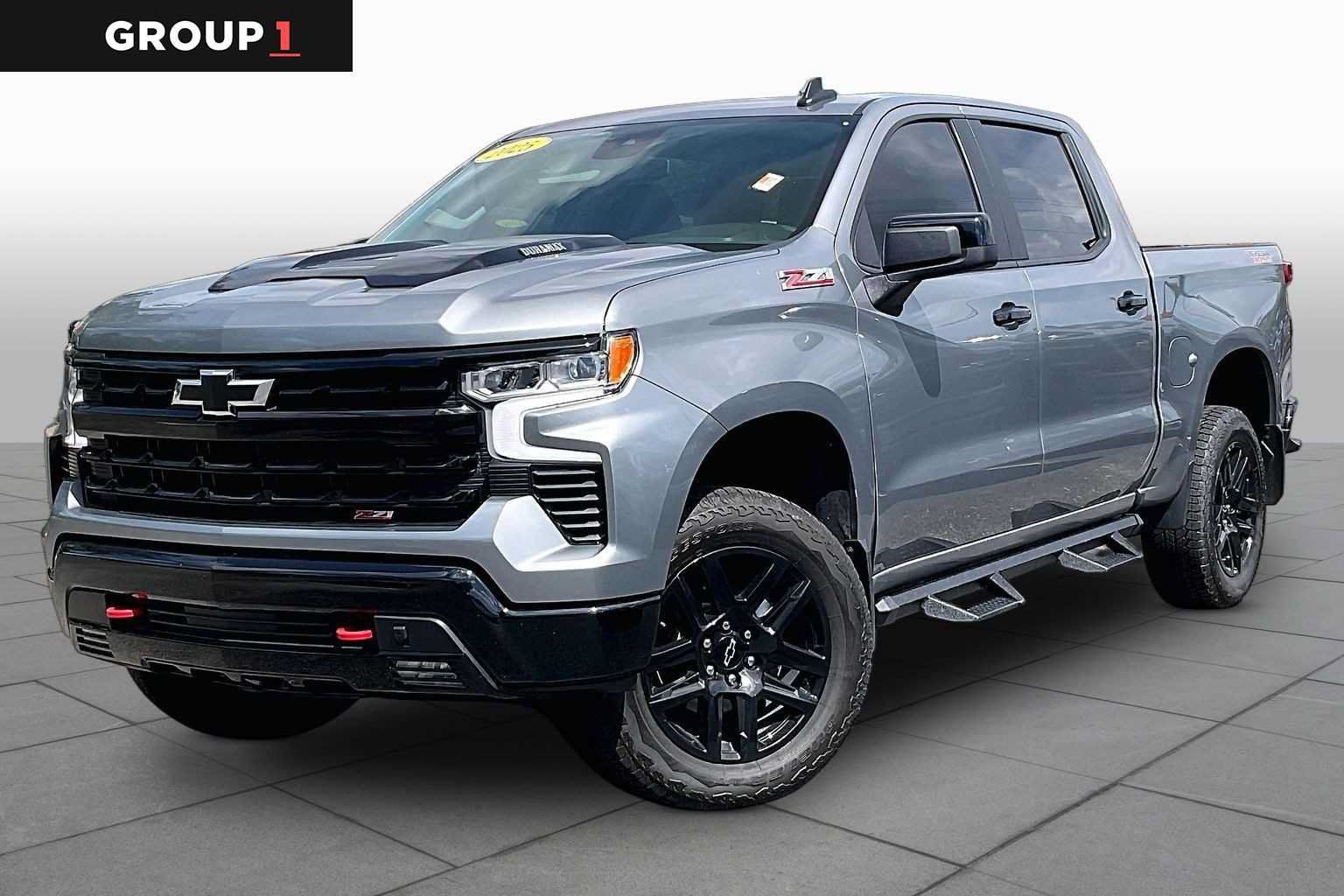 Used 2025 Chevrolet Silverado 1500 LT Trail Boss w/ Convenience Package II AWD/4WD image 1