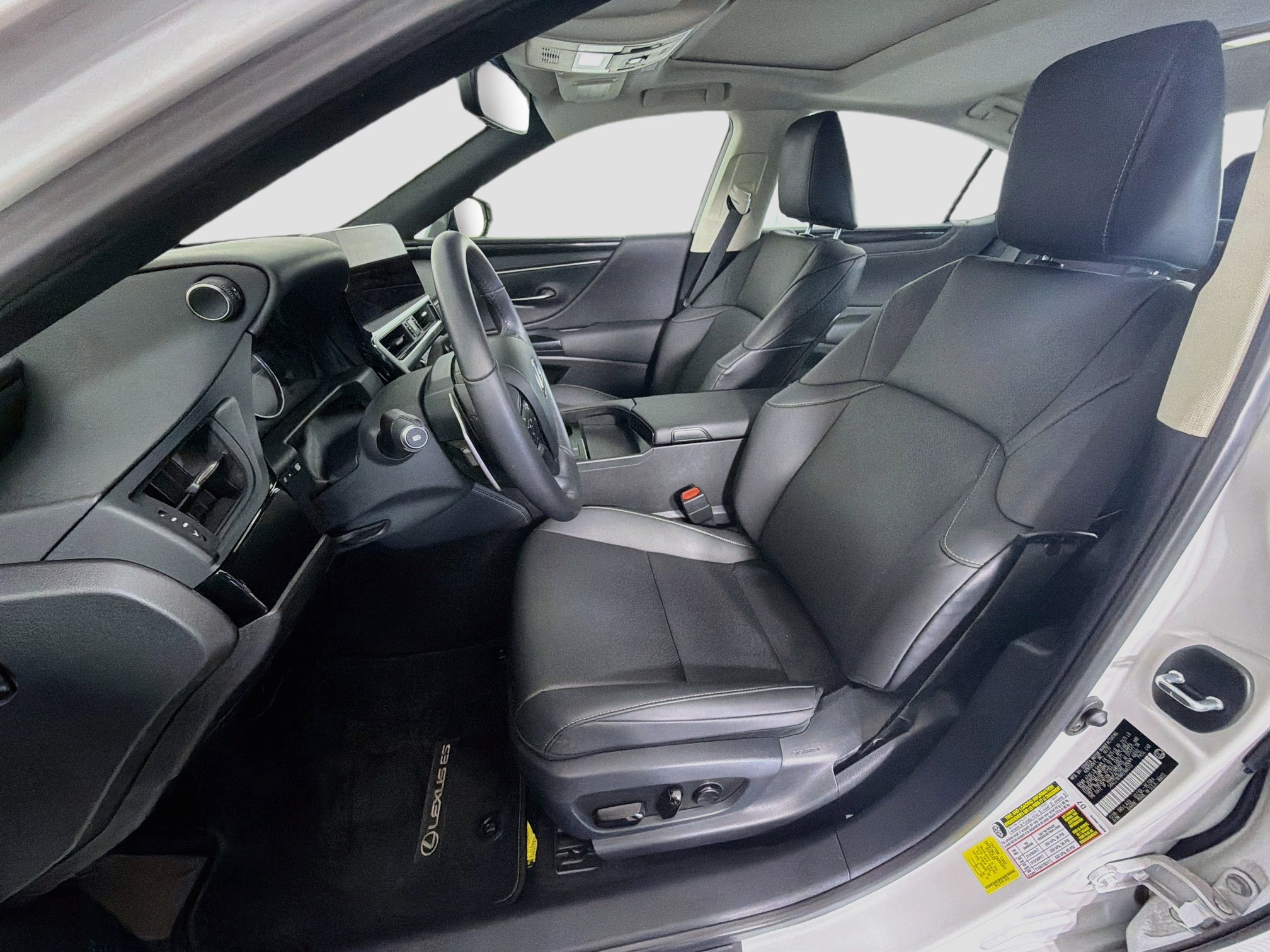 Used 2024 Lexus ES 350 w/ Accessory Package (Z1) FWD image 13