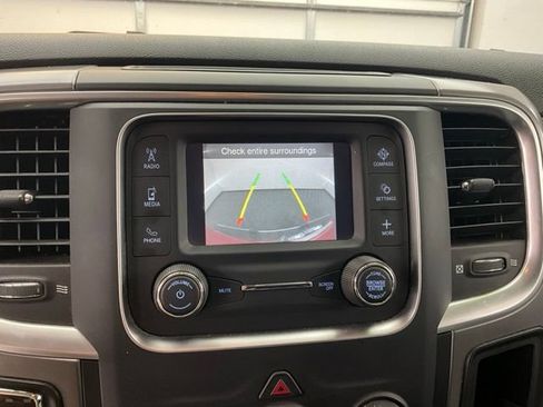 Used 2022 RAM 1500 Classic SLT RWD image 5