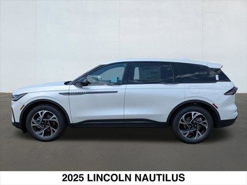 New 2025 Lincoln Nautilus Premier w/ Equipment Group 102A image 3