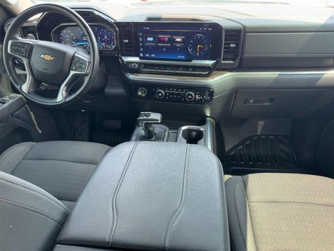 Used 2023 Chevrolet Silverado 1500 LT AWD/4WD image 11