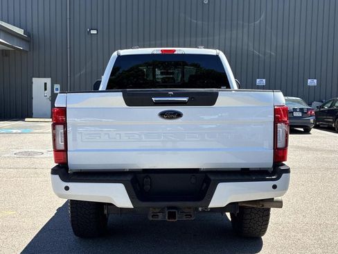 Certified 2022 Ford F250 Lariat w/ Black Appearance Package AWD/4WD image 6