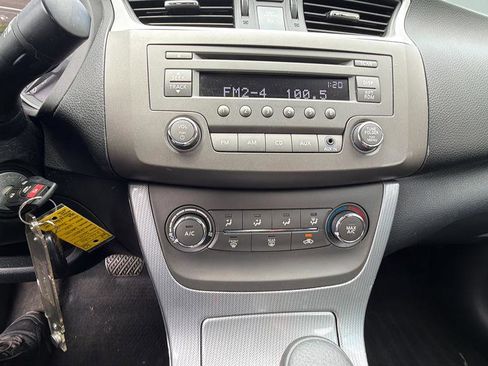 Used 2014 Nissan Sentra SR FWD image 16