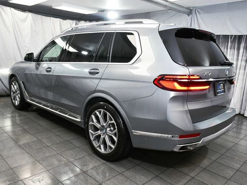 Used 2024 BMW X7 xDrive40i image 4