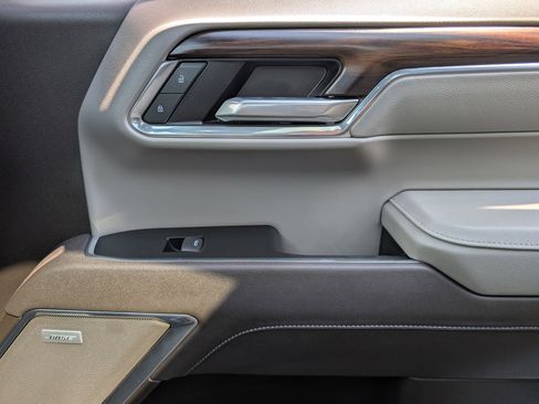 Used 2025 GMC Sierra 1500 SLT w/ SLT Premium Plus Package image 21