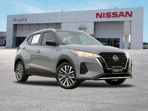 Certified 2024 Nissan Kicks SV FWD image 1