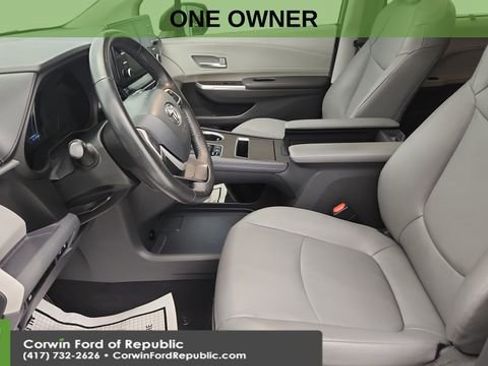 Used 2024 Toyota Sienna XLE image 14