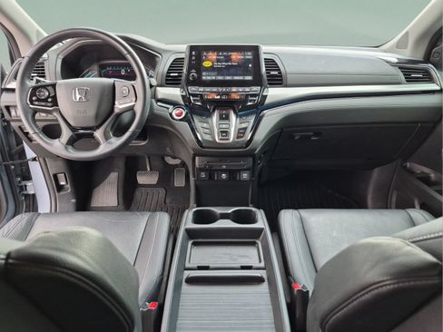 Certified 2024 Honda Odyssey Touring image 24