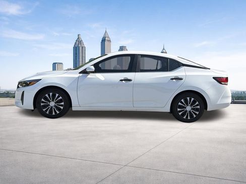 Used 2025 Nissan Sentra S FWD image 18