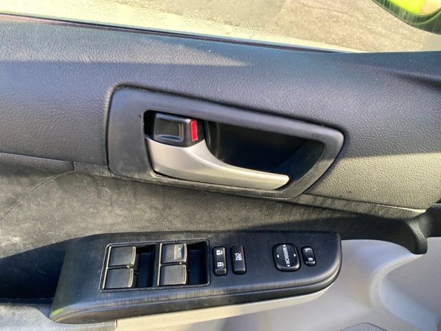Used 2012 Toyota Camry FWD image 16