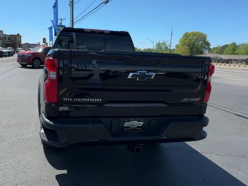 Used 2024 Chevrolet Silverado 1500 ZR2 w/ Technology Package AWD/4WD image 7