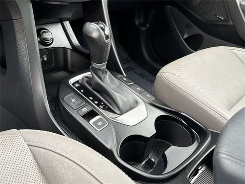 Used 2018 Hyundai Santa Fe Limited image 23