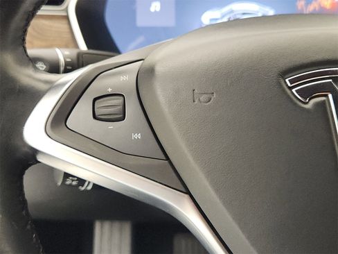 Used 2016 Tesla Model S 90D image 25