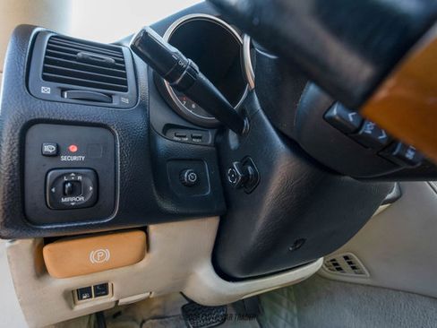 Used 2003 Lexus SC 430 Convertible image 42