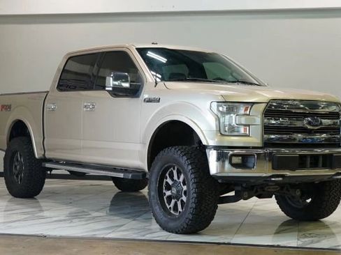 Used 2017 Ford F150 Lariat w/ Equipment Group 502A Luxury AWD/4WD image 3