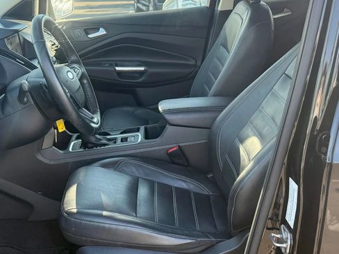 Used 2017 Ford Escape SE w/ SE Leather Comfort Package image 11
