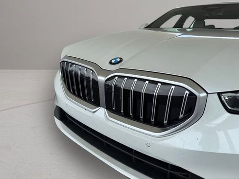 Used 2025 BMW 530i w/ Premium Package image 2