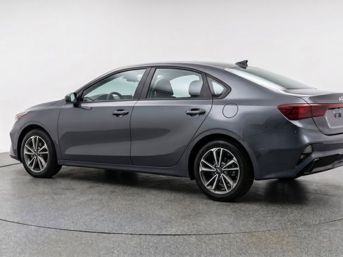 Used 2024 Kia Forte LXS FWD image 6