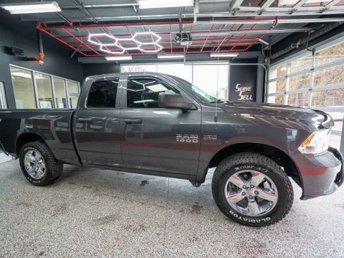 Used 2018 RAM 1500 Express w/ Express Value Package image 5