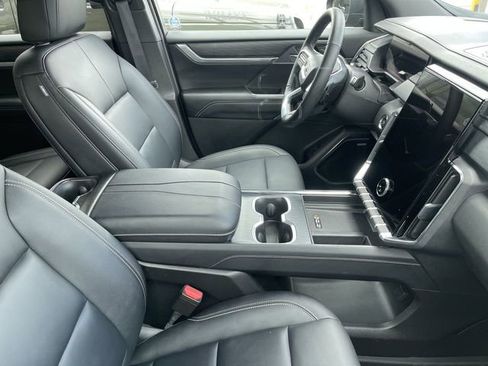 Used 2026 GMC Acadia Elevation w/ Black Edition FWD image 13