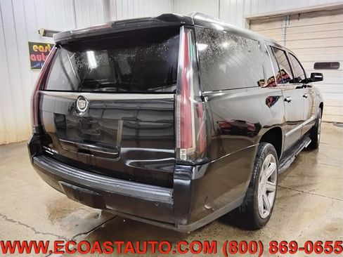 Used 2015 Cadillac Escalade ESV Luxury image 3
