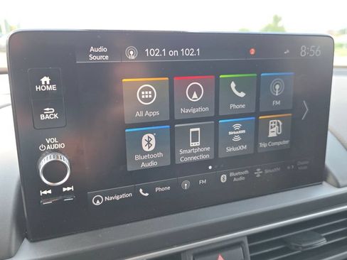 Used 2025 Honda Pilot Touring image 18