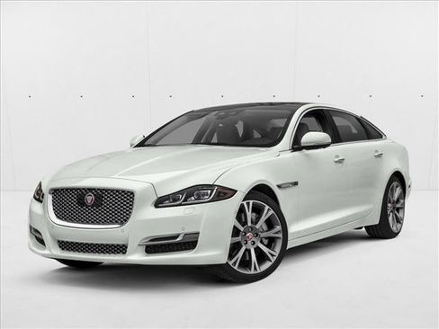 Used 2019 Jaguar XJ R-Sport RWD image 1