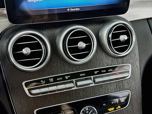 Used 2019 Mercedes-Benz C 300 4MATIC Coupe image 19