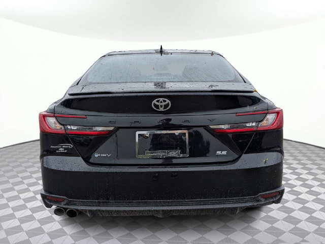 Used 2025 Toyota Camry SE FWD image 5