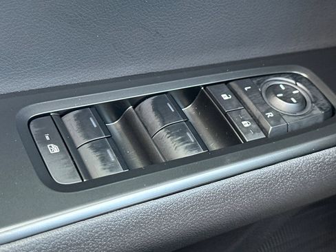 Certified 2025 Lexus UX 300h FWD image 13