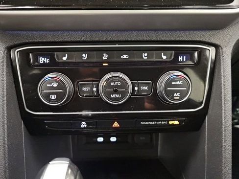 Used 2023 Volkswagen Atlas SEL Premium image 25