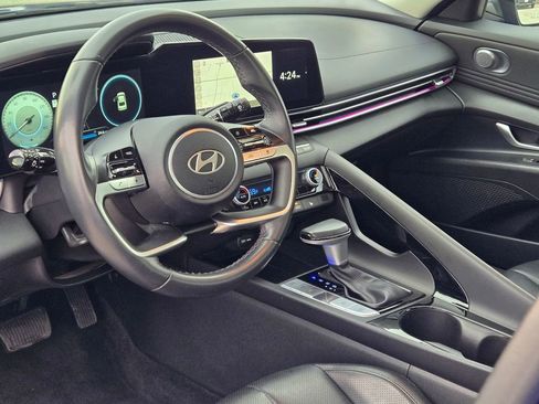Used 2024 Hyundai Elantra Limited FWD image 30