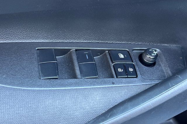 Used 2025 Toyota Corolla LE FWD image 12
