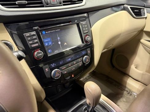 Used 2014 Nissan Rogue SL image 21